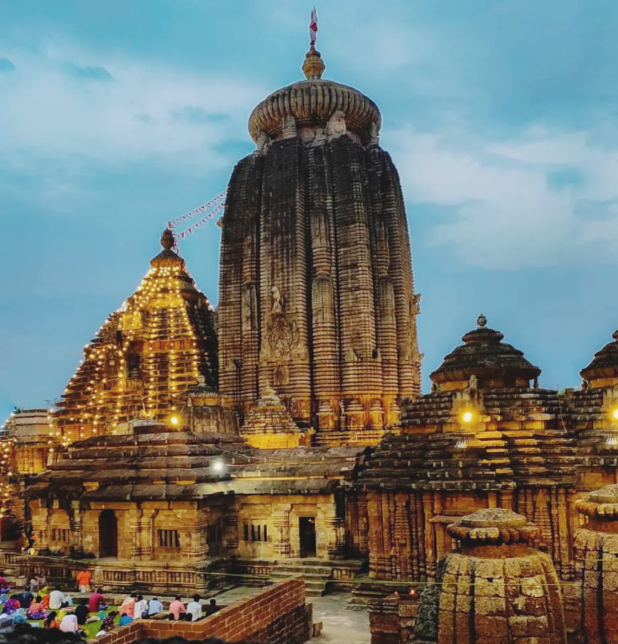 ଓଡିଆ ଭାଷା ଓ ଏହାର ଇତିହାସ | ODIA LANUAGE AND ITS HISTORY | Hello Odia Hello odia Temple Picture. Temple lingraj